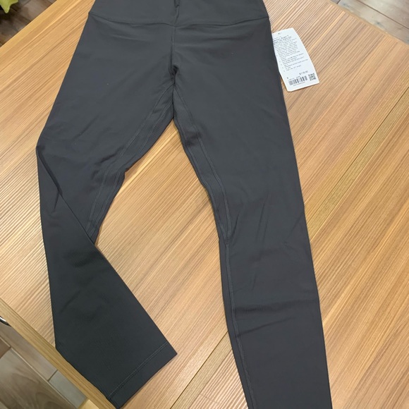 Lululemon align HR ribbed 25 8 NWT - Picture 5 of 9